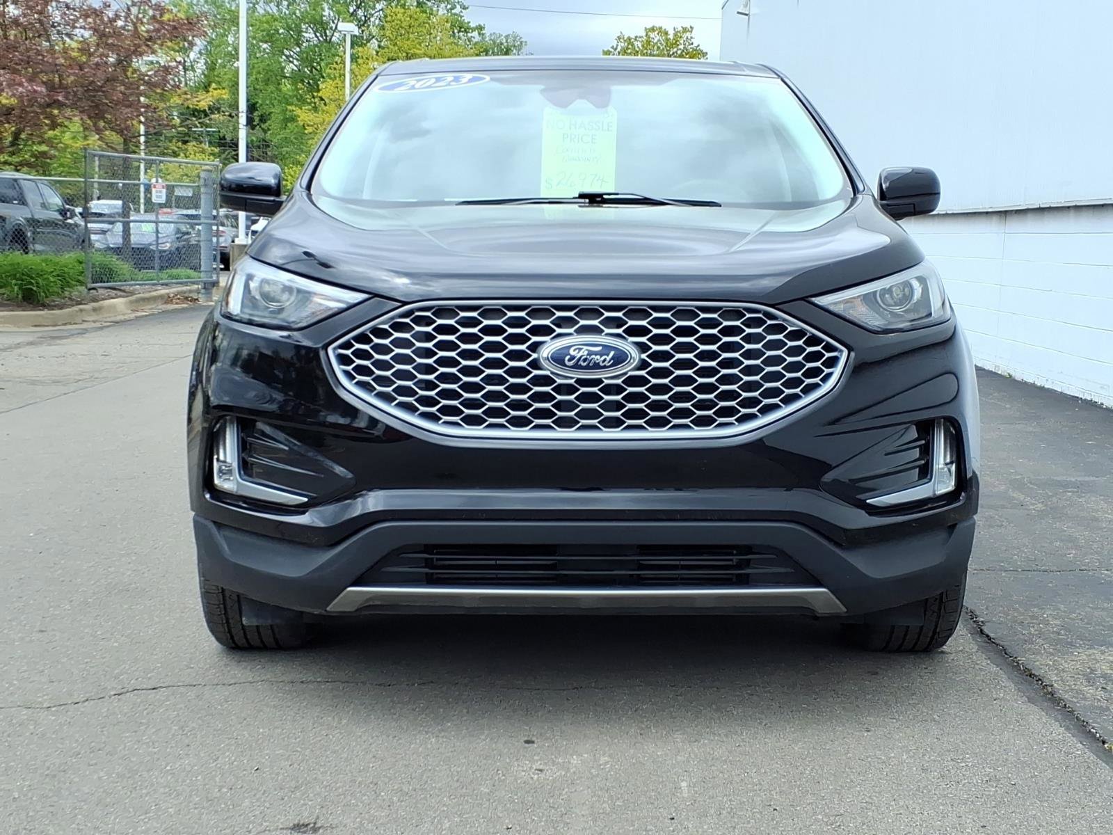 Certified 2023 Ford Edge SEL w/ Convenience Package AWD/4WD image 2