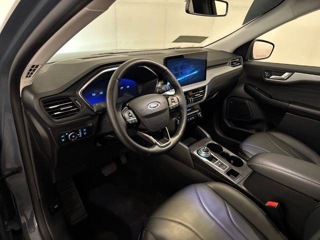 Certified 2025 Ford Escape SE w/ PHEV Premium Package image 5