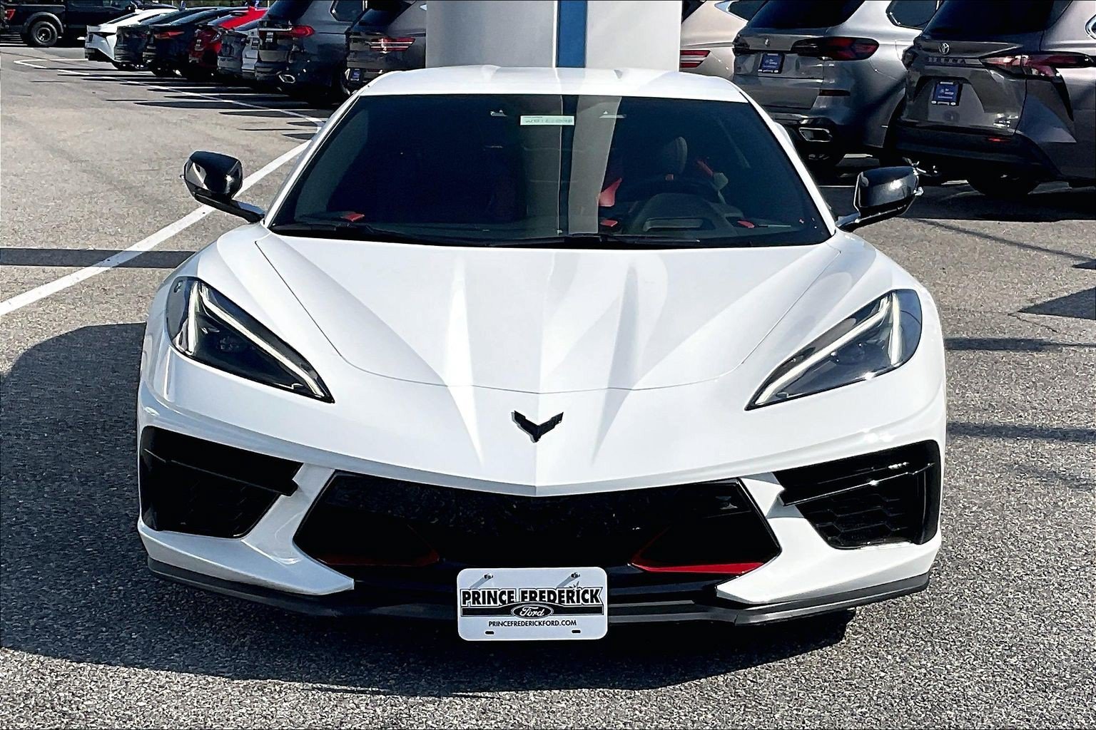Used 2022 Chevrolet Corvette Stingray Preferred Cpe w/ Engine Appearance Package RWD image 2