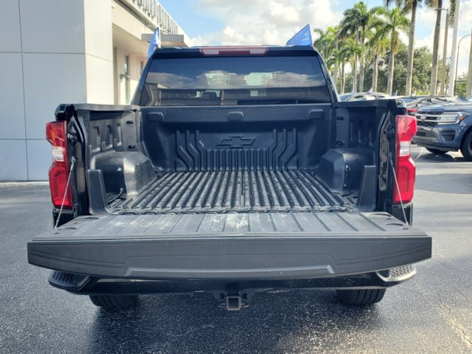 Used 2023 Chevrolet Silverado 1500 RST w/ LPO, Dark Essentials Package RWD image 8