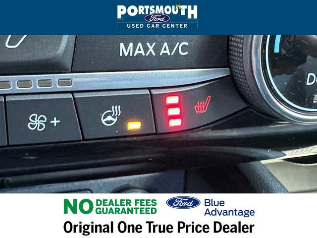 Certified 2022 Ford Escape SE w/ SE Sport Appearance Package image 17