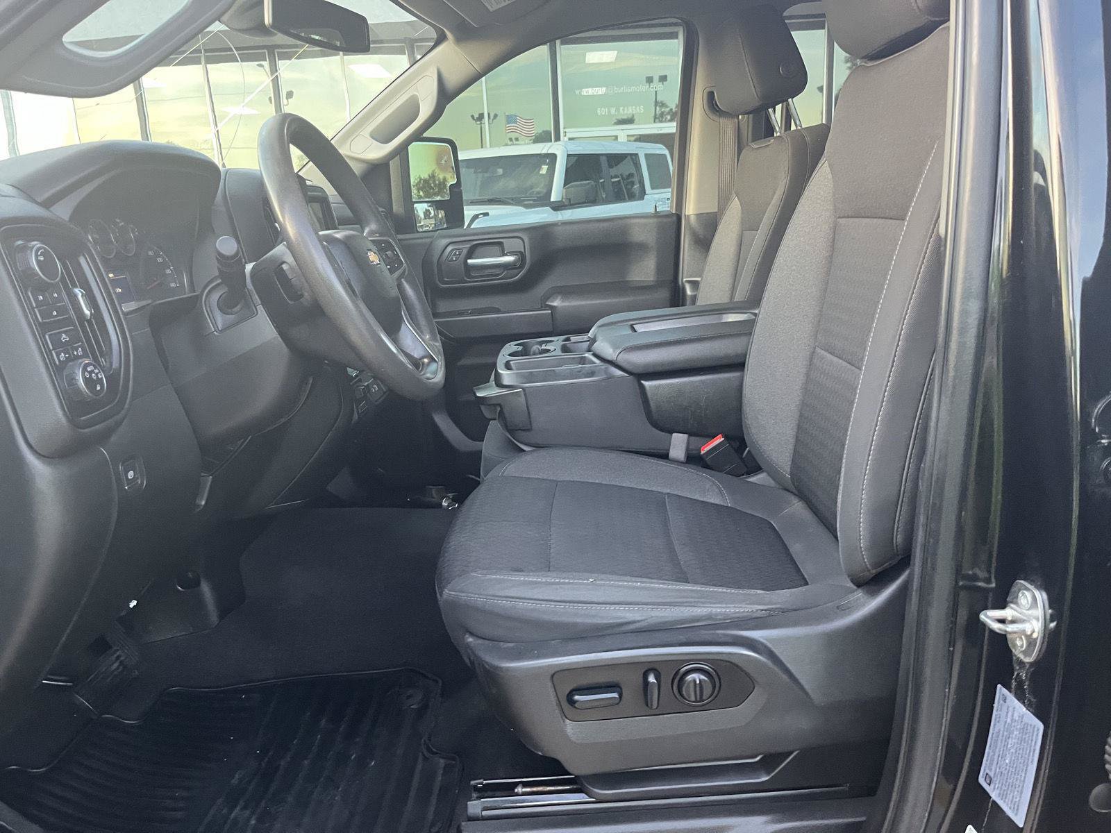 Used 2022 Chevrolet Silverado 2500 Custom w/ Custom Value Package AWD/4WD image 14