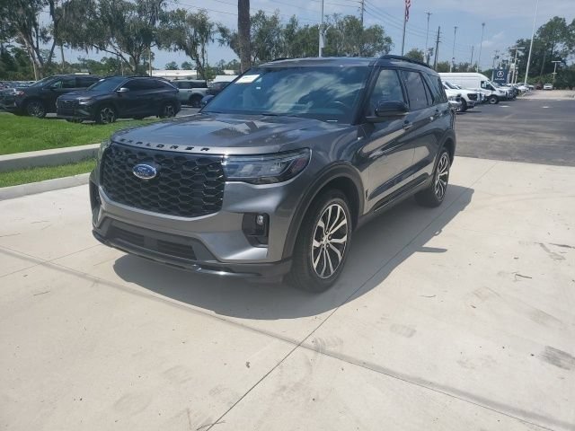 Certified 2025 Ford Explorer ST-Line AWD/4WD image 13