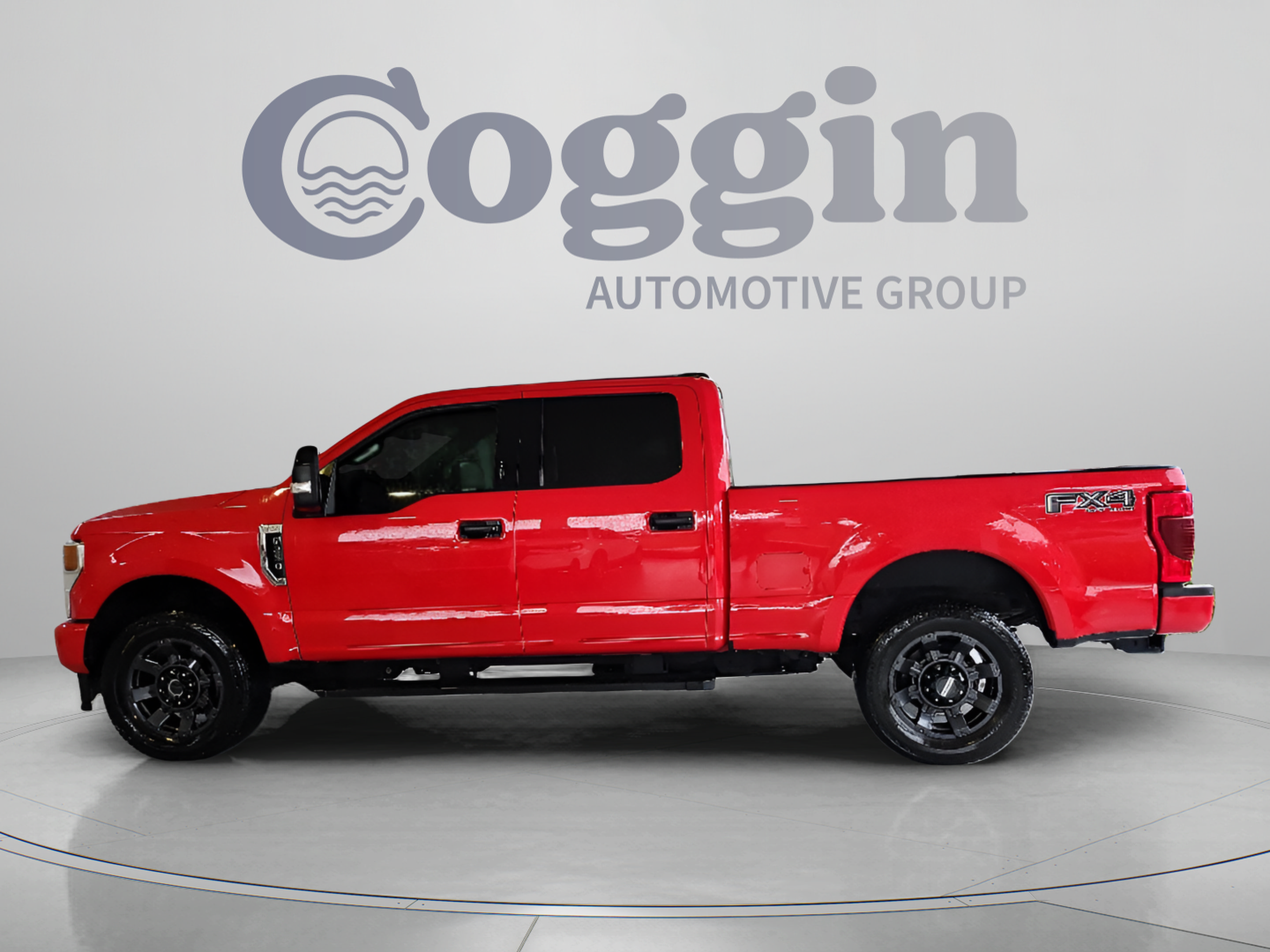 Certified 2022 Ford F250 XLT w/ Black Appearance Package AWD/4WD image 2