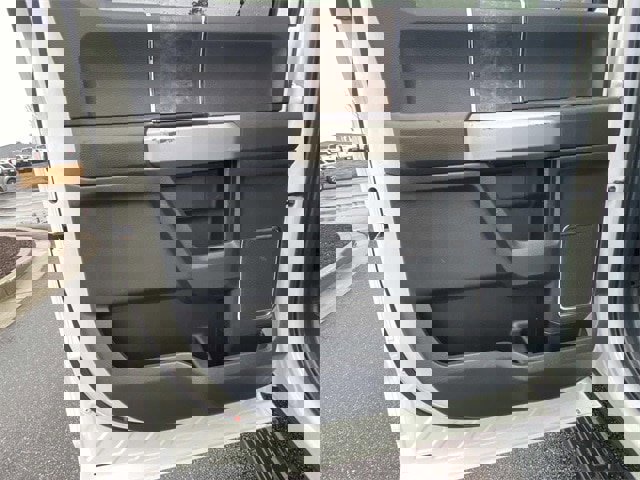 Certified 2022 Ford F350 Lariat w/ Black Appearance Package image 49