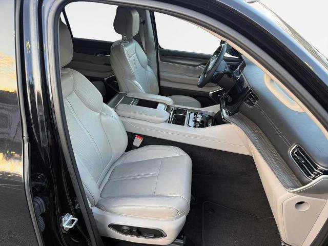 Used 2024 Jeep Wagoneer L Series III w/ Flexible Seating Group AWD/4WD image 25