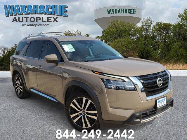 Used 2023 Nissan Pathfinder Platinum FWD image 1