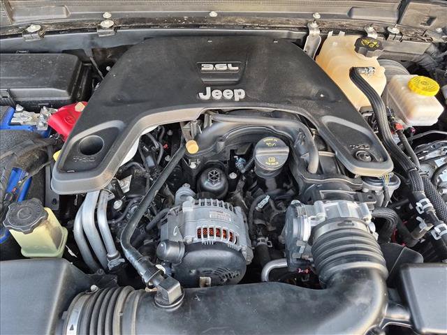Used 2018 Jeep Wrangler Unlimited Rubicon w/ Cold Weather Group AWD/4WD image 22