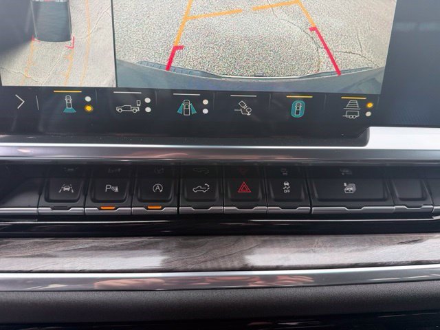 Used 2023 Chevrolet Silverado 1500 LTZ AWD/4WD image 22