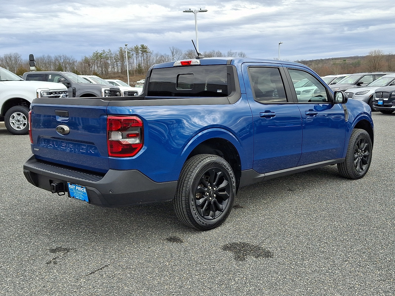 Certified 2024 Ford Maverick Lariat w/ Black Appearance Package FWD image 4