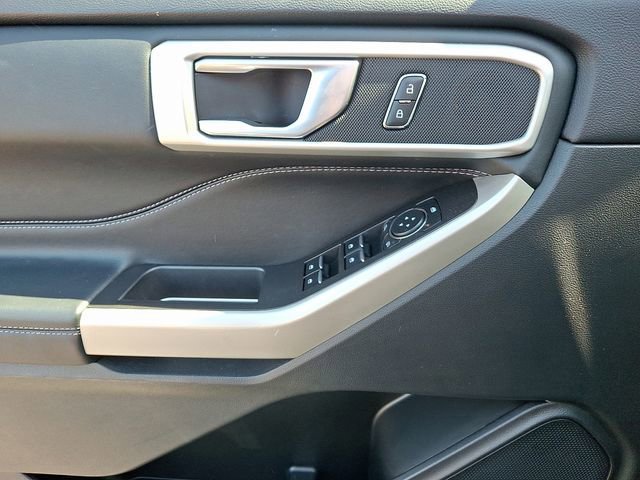 Certified 2023 Ford Explorer XLT w/ Equipment Group 202A AWD/4WD image 13