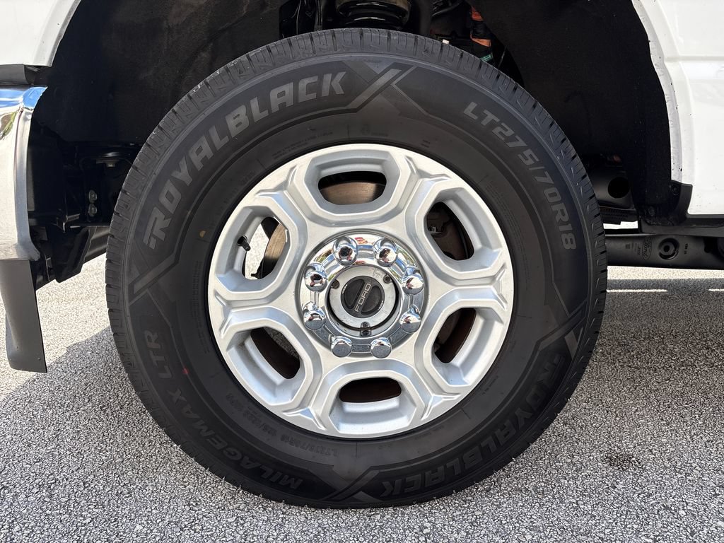 Certified 2025 Ford F250 XLT AWD/4WD image 14