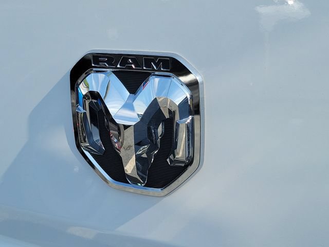 Used 2024 RAM ProMaster 2500 w/ Convenience Group FWD image 7