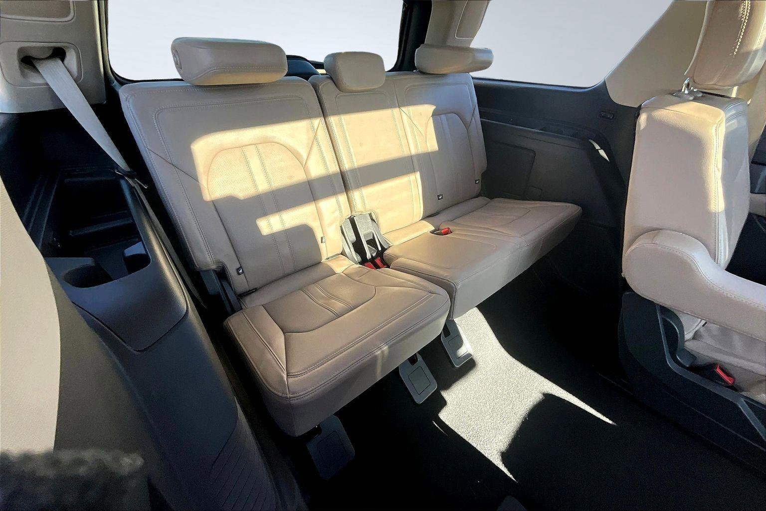 Certified 2024 Ford Expedition Limited image 21