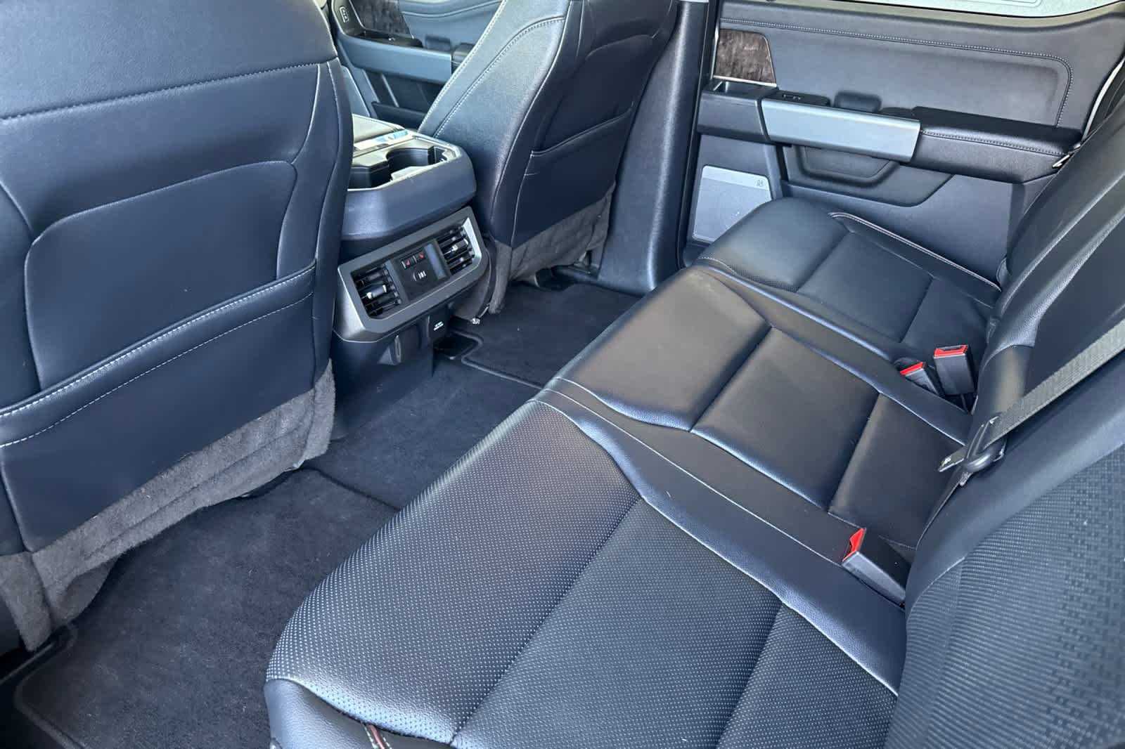 Certified 2023 Ford F250 Lariat w/ Lariat Ultimate Package AWD/4WD image 13