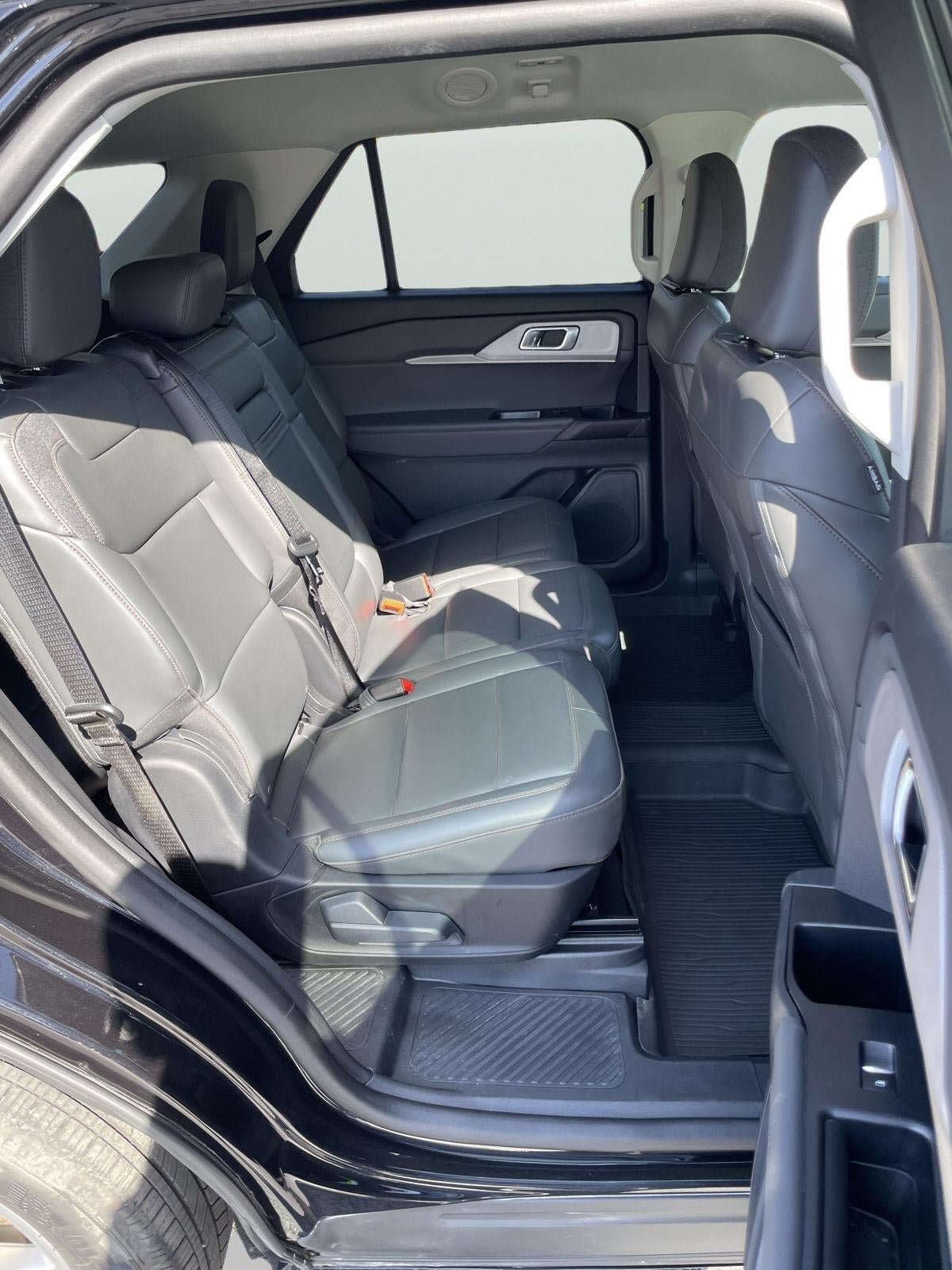 Certified 2025 Ford Explorer Active w/ Active Comfort Package AWD/4WD image 12