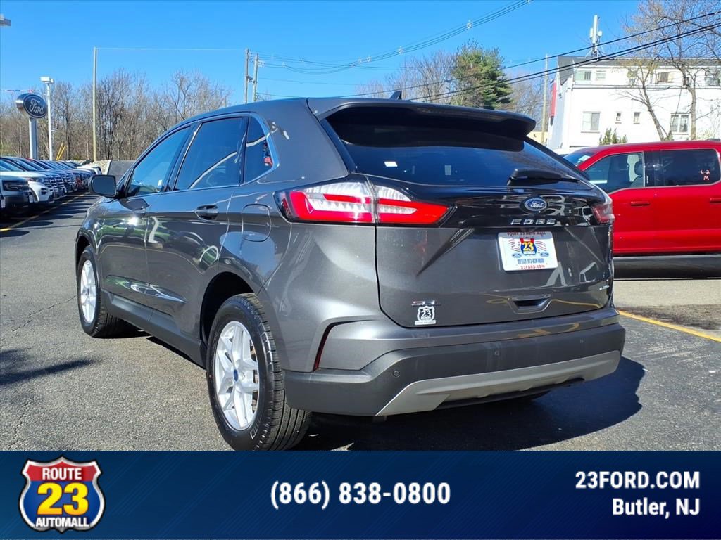Certified 2022 Ford Edge SEL w/ Convenience Package AWD/4WD image 3