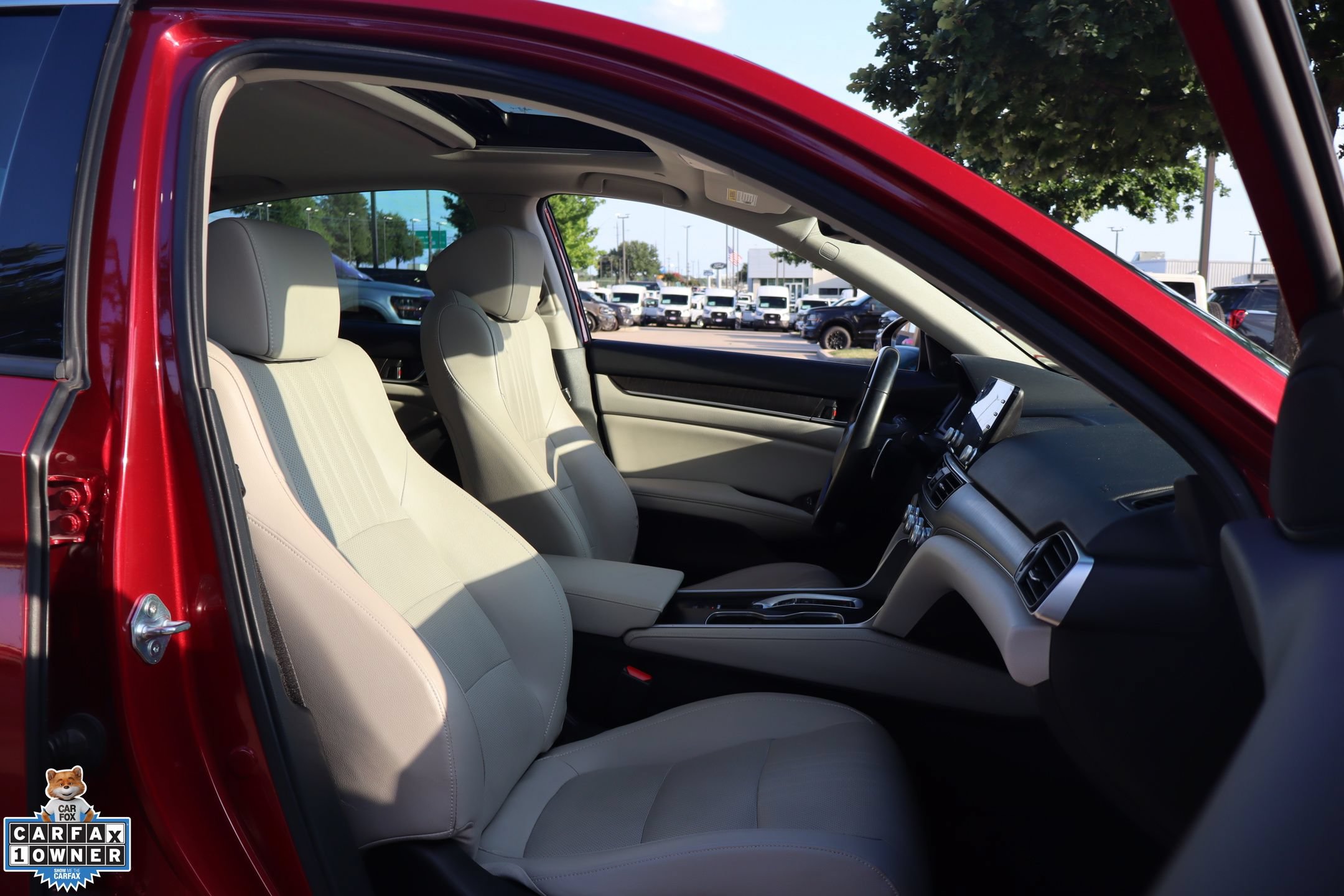Used 2022 Honda Accord Touring image 30