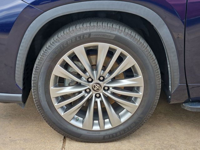 Used 2020 Toyota Highlander Platinum image 14