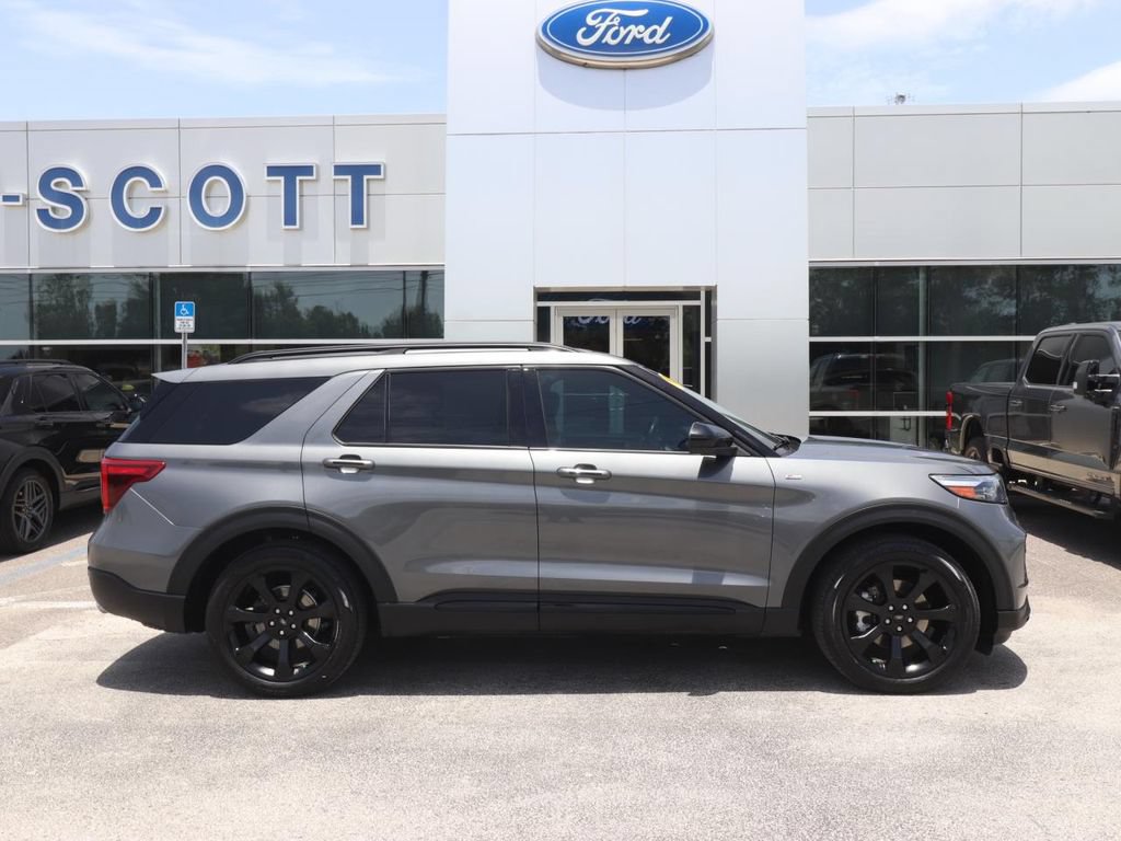Certified 2023 Ford Explorer ST-Line w/ Class IV Trailer Tow Package RWD image 16