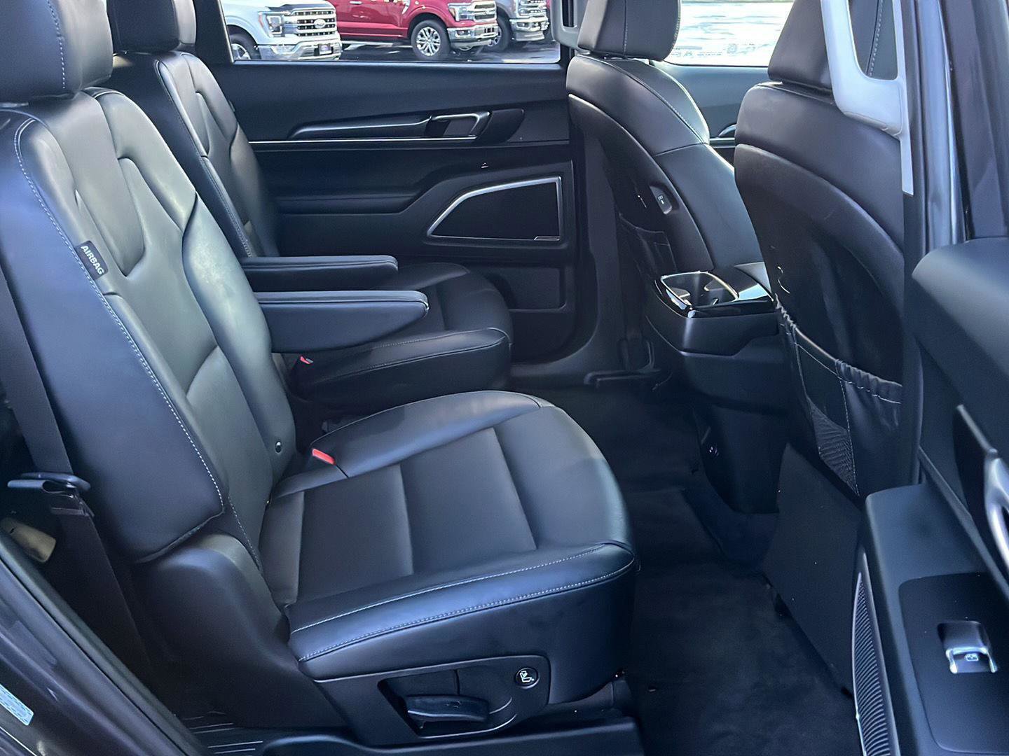 Used 2025 Kia Telluride S FWD image 16