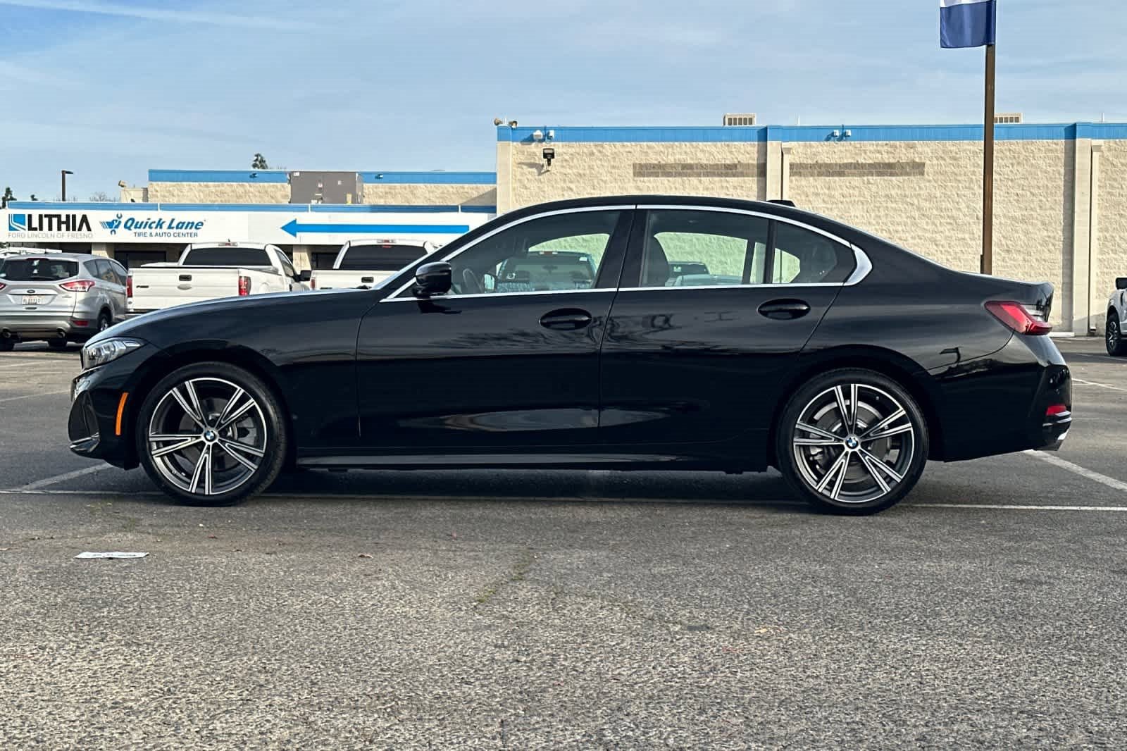 Used 2024 BMW 330i Sedan w/ Convenience Package image 6