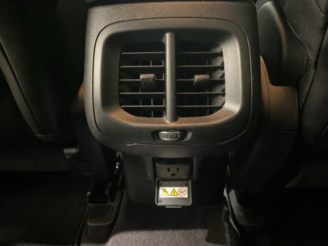 Used 2017 Jeep Cherokee Limited AWD/4WD image 32