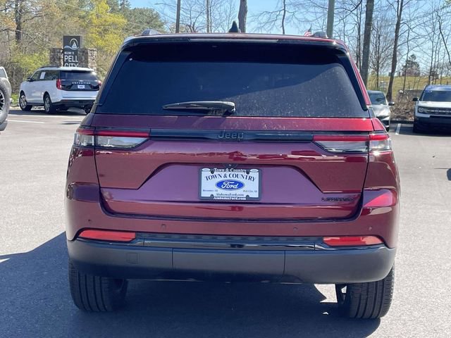 Used 2023 Jeep Grand Cherokee Limited w/ Black Appearance Package image 4