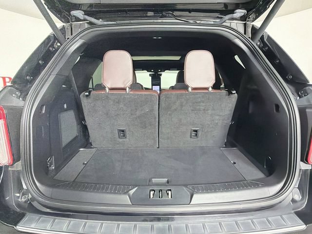 Certified 2022 Ford Explorer Platinum w/ Equipment Group 601A AWD/4WD image 32