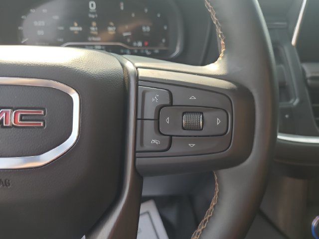 Used 2024 GMC Yukon XL AT4 AWD/4WD image 31