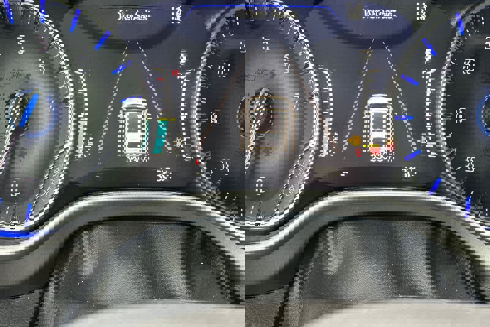 Used 2024 Chrysler Pacifica Touring-L image 26