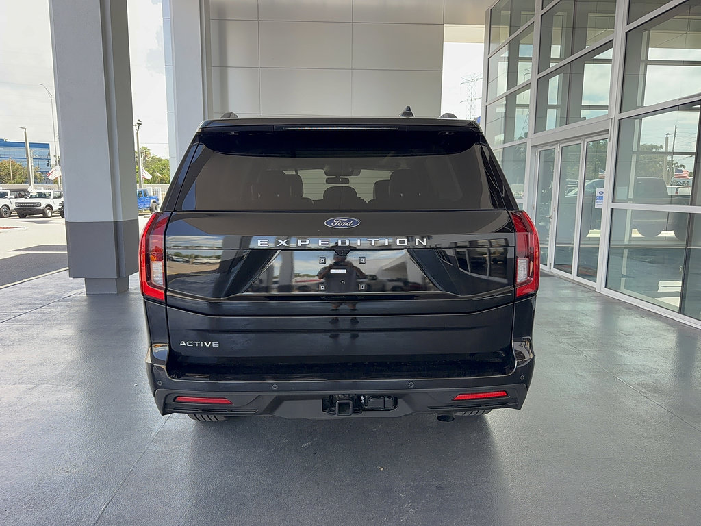 Certified 2025 Ford Expedition Active RWD image 6