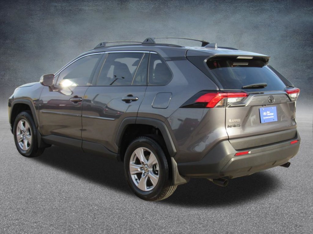 Used 2025 Toyota RAV4 XLE FWD image 5