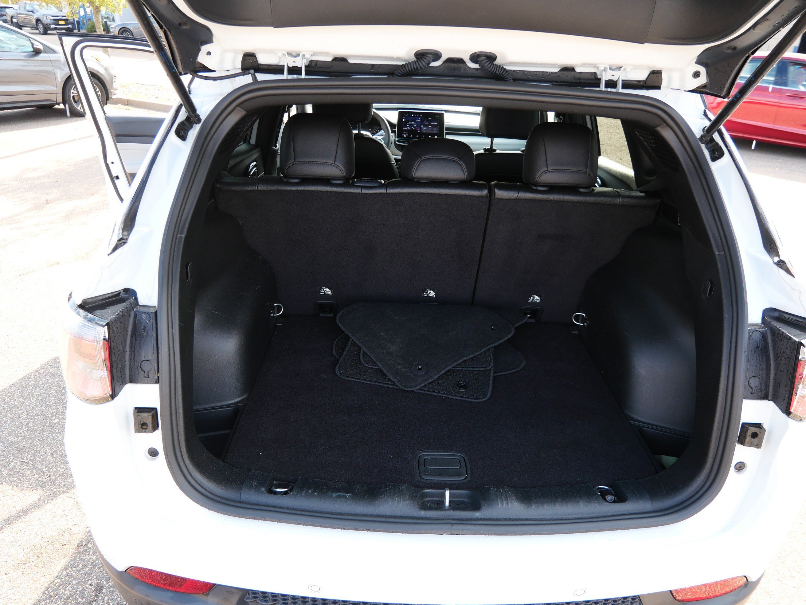 Used 2025 Jeep Compass Limited AWD/4WD image 18