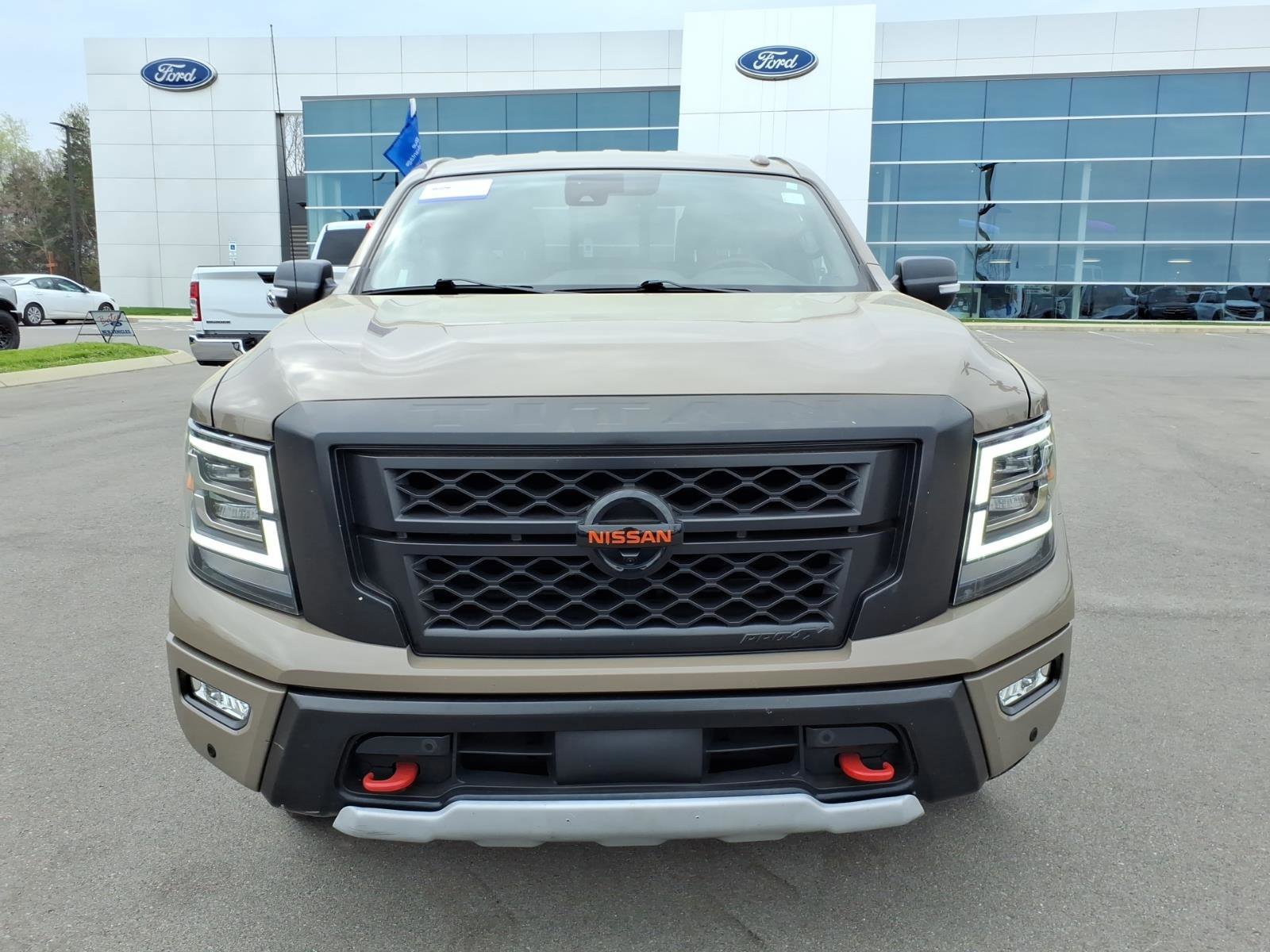 Used 2021 Nissan Titan PRO-4X w/ Pro-4x Convenience Package image 8