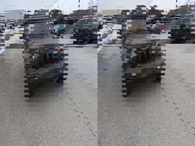 Used 2018 Jeep Wrangler Sport image 6