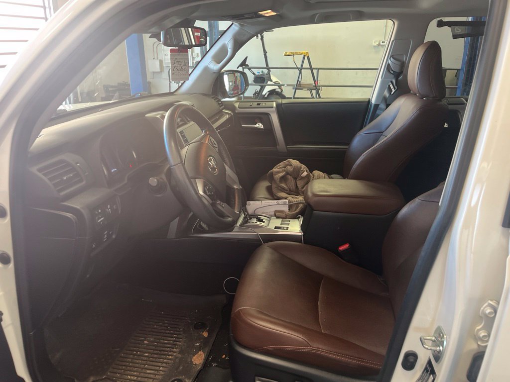 Used 2023 Toyota 4Runner Limited AWD/4WD image 3