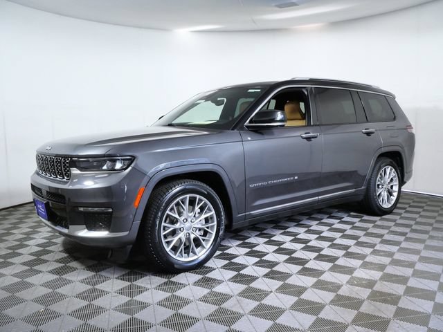 Used 2023 Jeep Grand Cherokee L Summit w/ Luxury Tech Group V AWD/4WD image 5