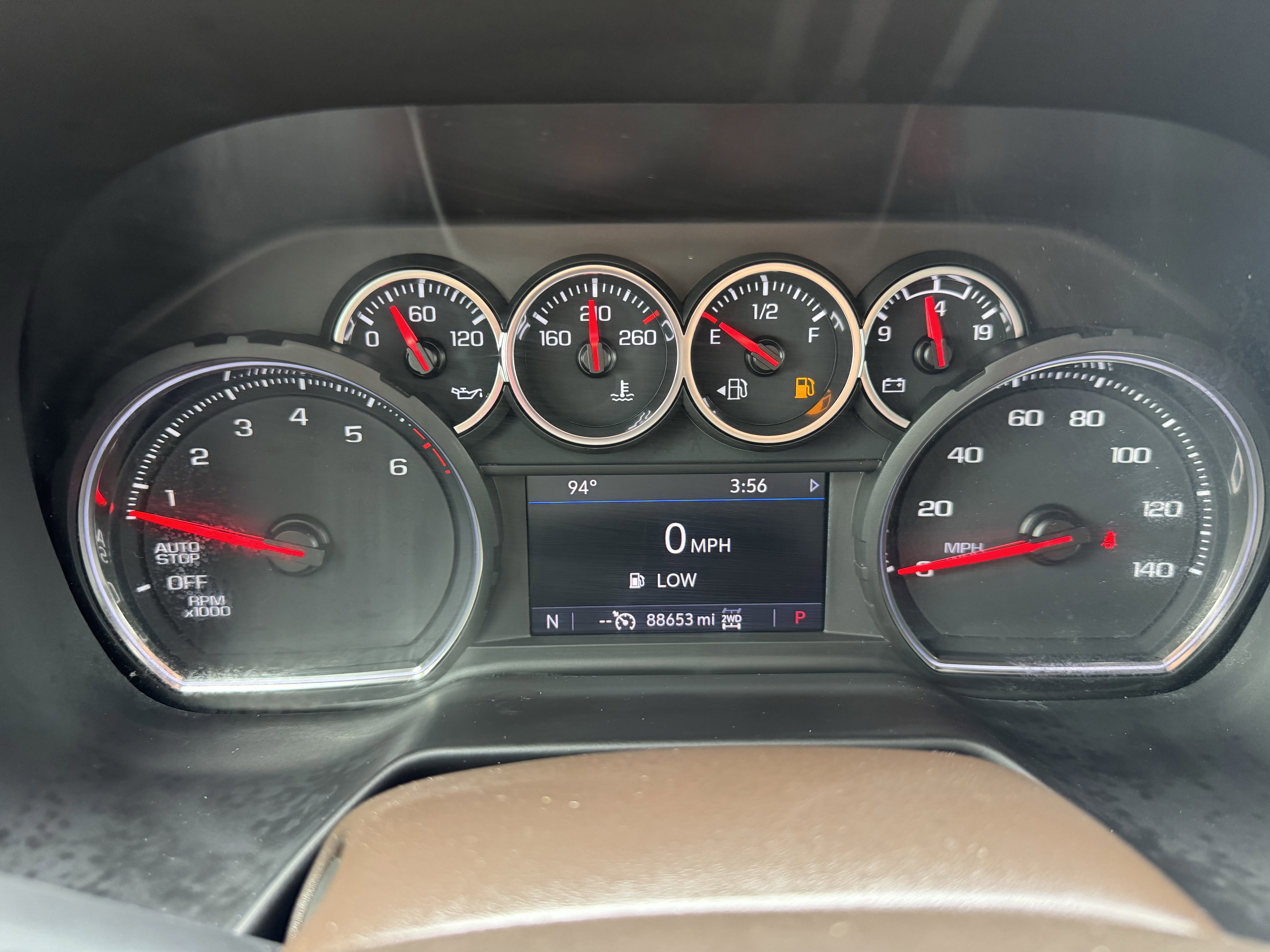 Used 2021 Chevrolet Tahoe Z71 w/ Luxury Package AWD/4WD image 7