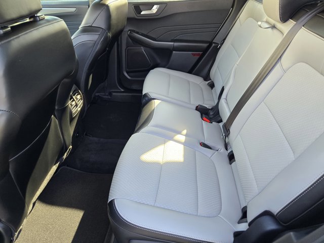 Certified 2025 Ford Escape SE image 29