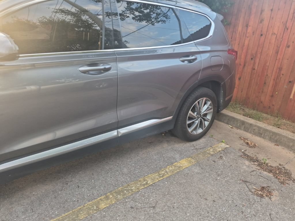 Used 2019 Hyundai Santa Fe SEL FWD image 5