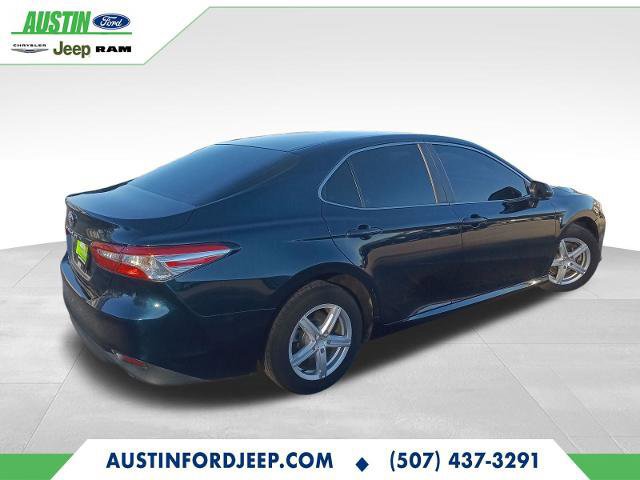 Used 2018 Toyota Camry L image 4