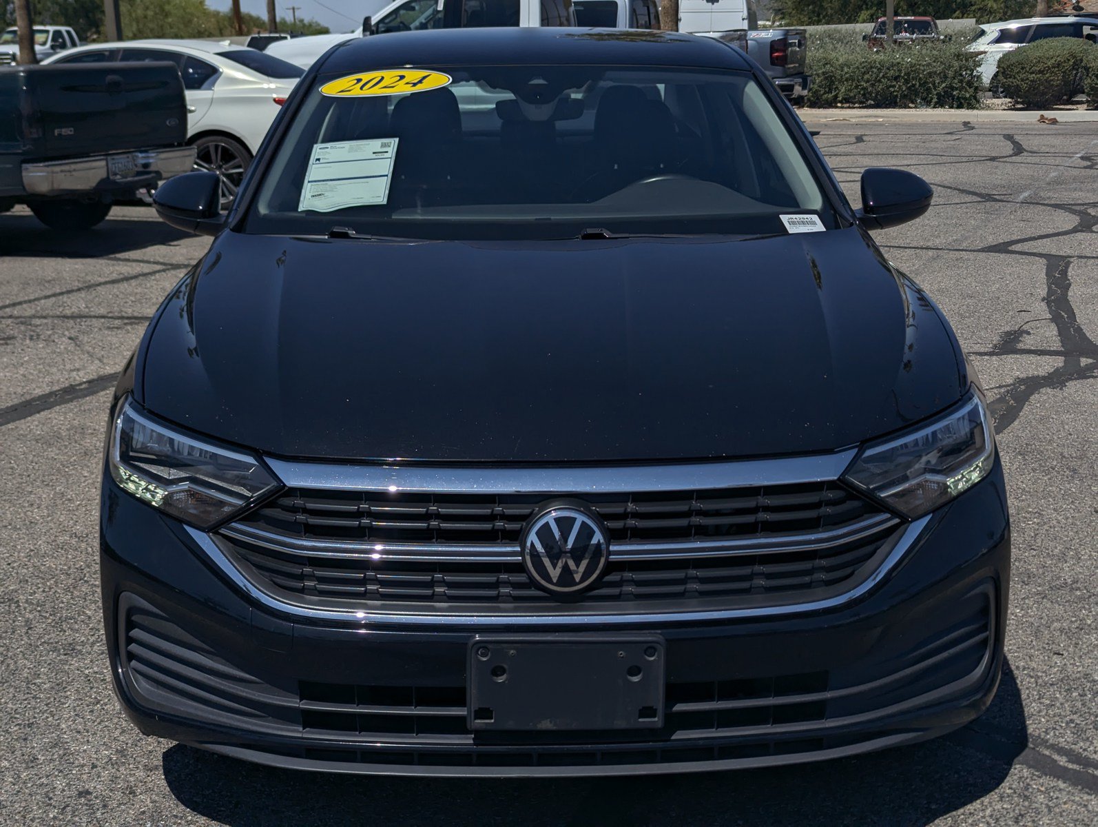 Used 2024 Volkswagen Jetta SE FWD image 6