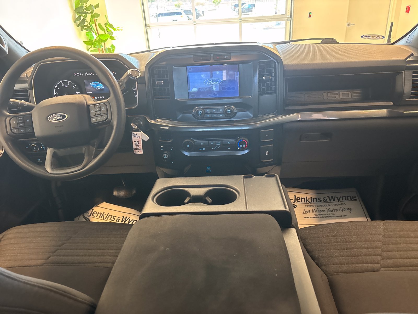Certified 2022 Ford F150 XL w/ STX Appearance Package AWD/4WD image 8