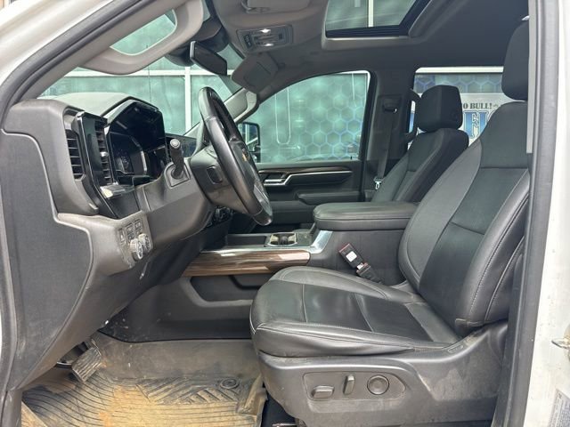 Used 2024 Chevrolet Silverado 2500 LT AWD/4WD image 9