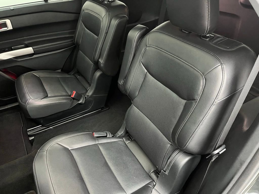 Certified 2023 Ford Explorer Limited w/ Equipment Group 301A image 33