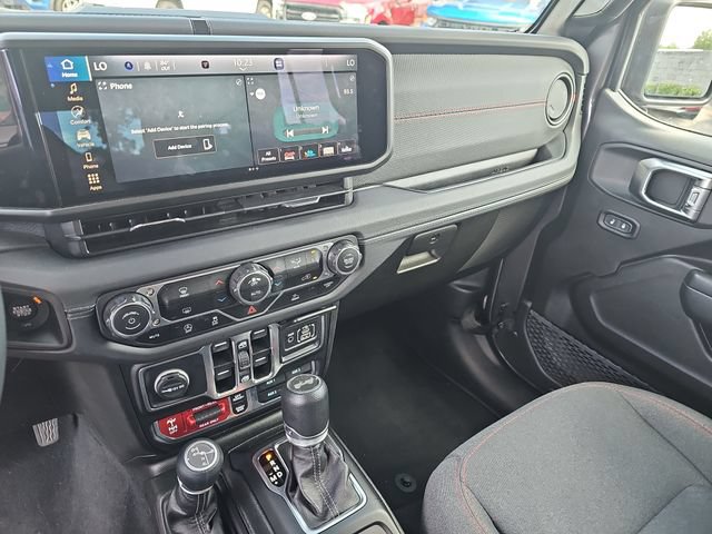 Used 2025 Jeep Wrangler Unlimited Rubicon AWD/4WD image 23