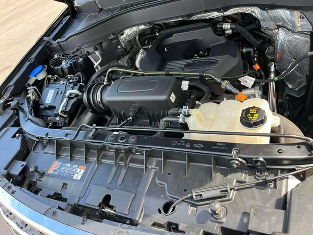 Certified 2020 Ford Explorer XLT w/ Equipment Group 202A AWD/4WD image 13