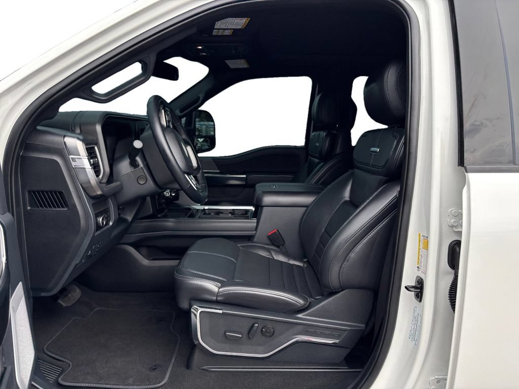 Certified 2025 Ford F450 Platinum w/ FX4 Off-Road Package AWD/4WD image 14
