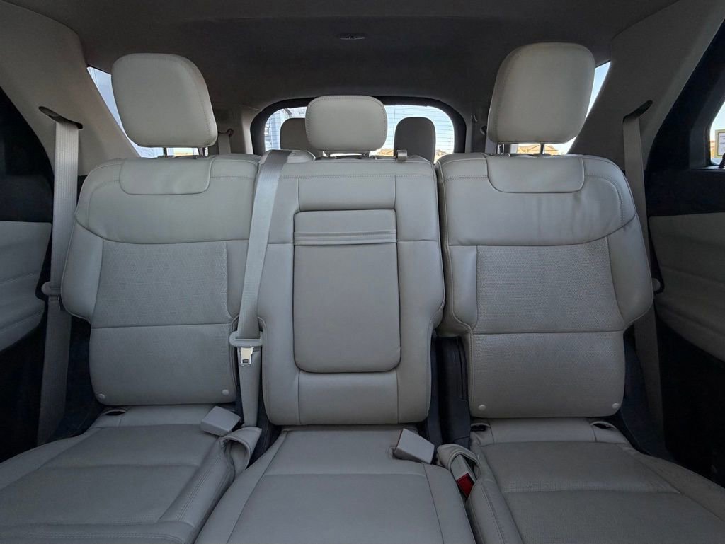 Certified 2023 Ford Explorer Platinum w/ Technology Package image 23